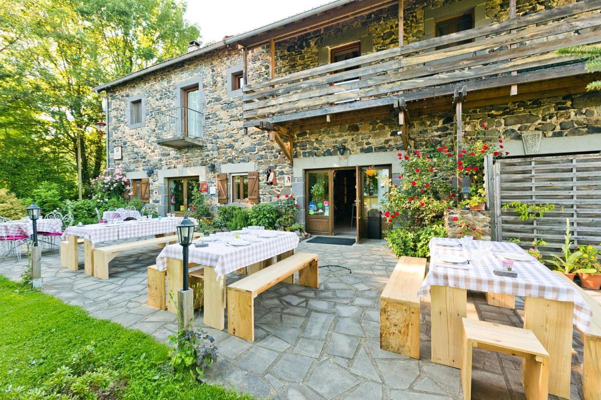 Auberge de la Hulotte Saint-Jacques-dʼAmbur Exterior foto